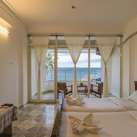 Surya Beach Resort Kovalam Kültér fotó