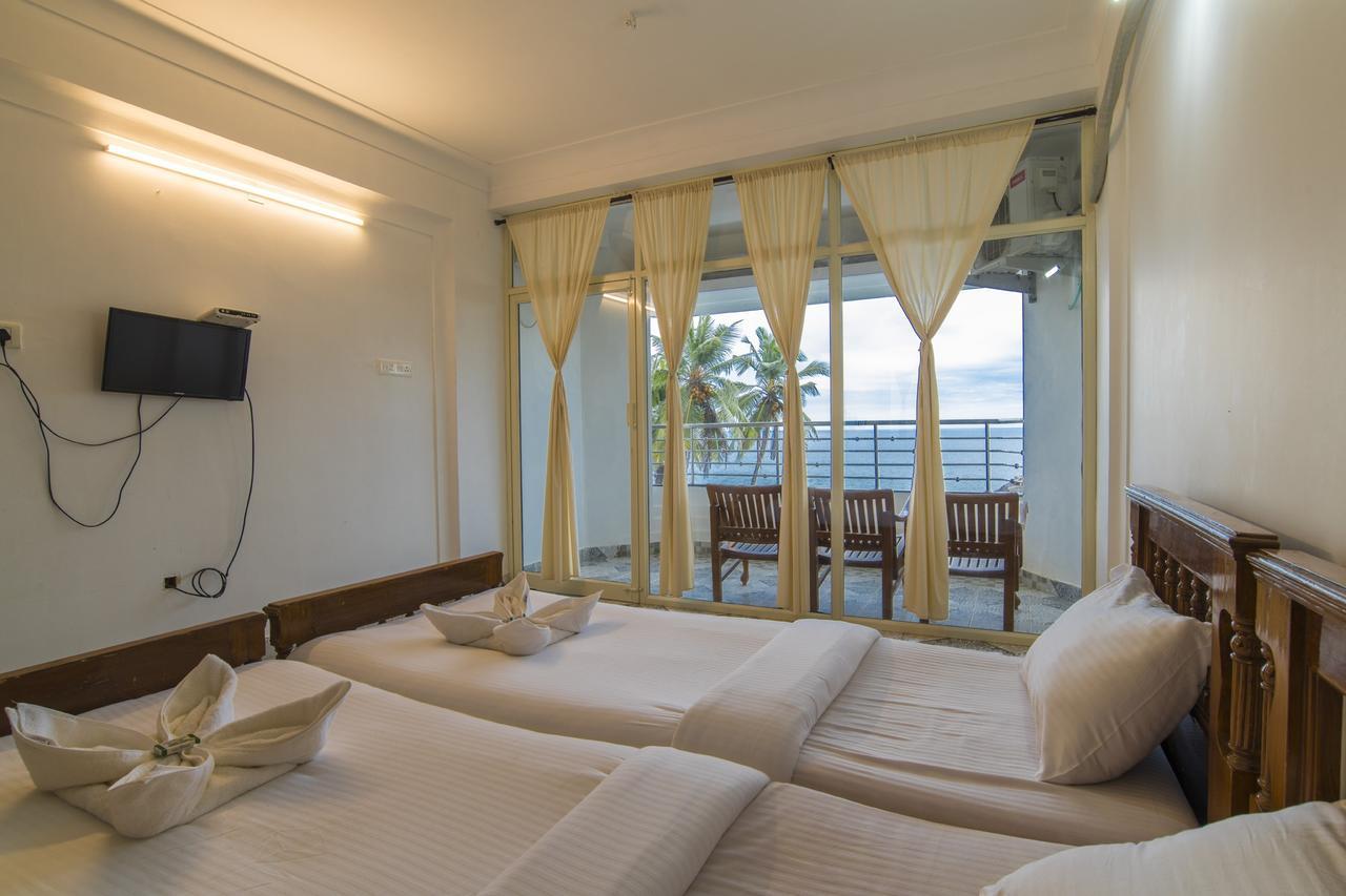 Surya Beach Resort Kovalam Kültér fotó