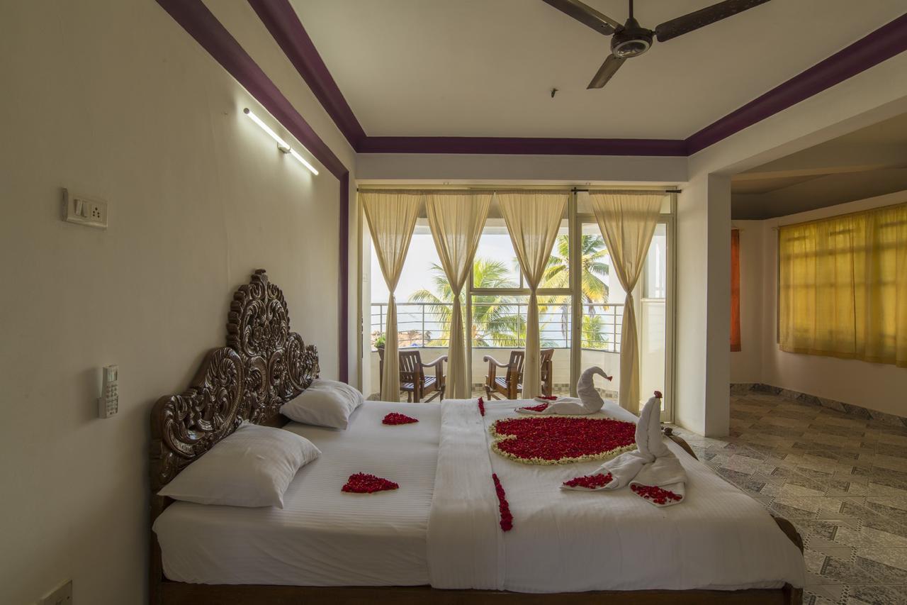 Surya Beach Resort Kovalam Kültér fotó