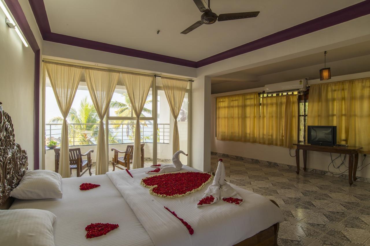 Surya Beach Resort Kovalam Kültér fotó